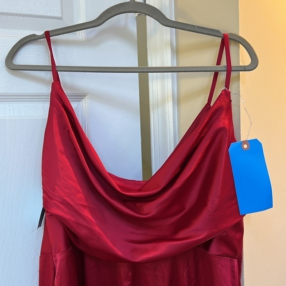 David’s Bridal Aline Spaghetti Strap Drap Dress - Picture 6 of 6